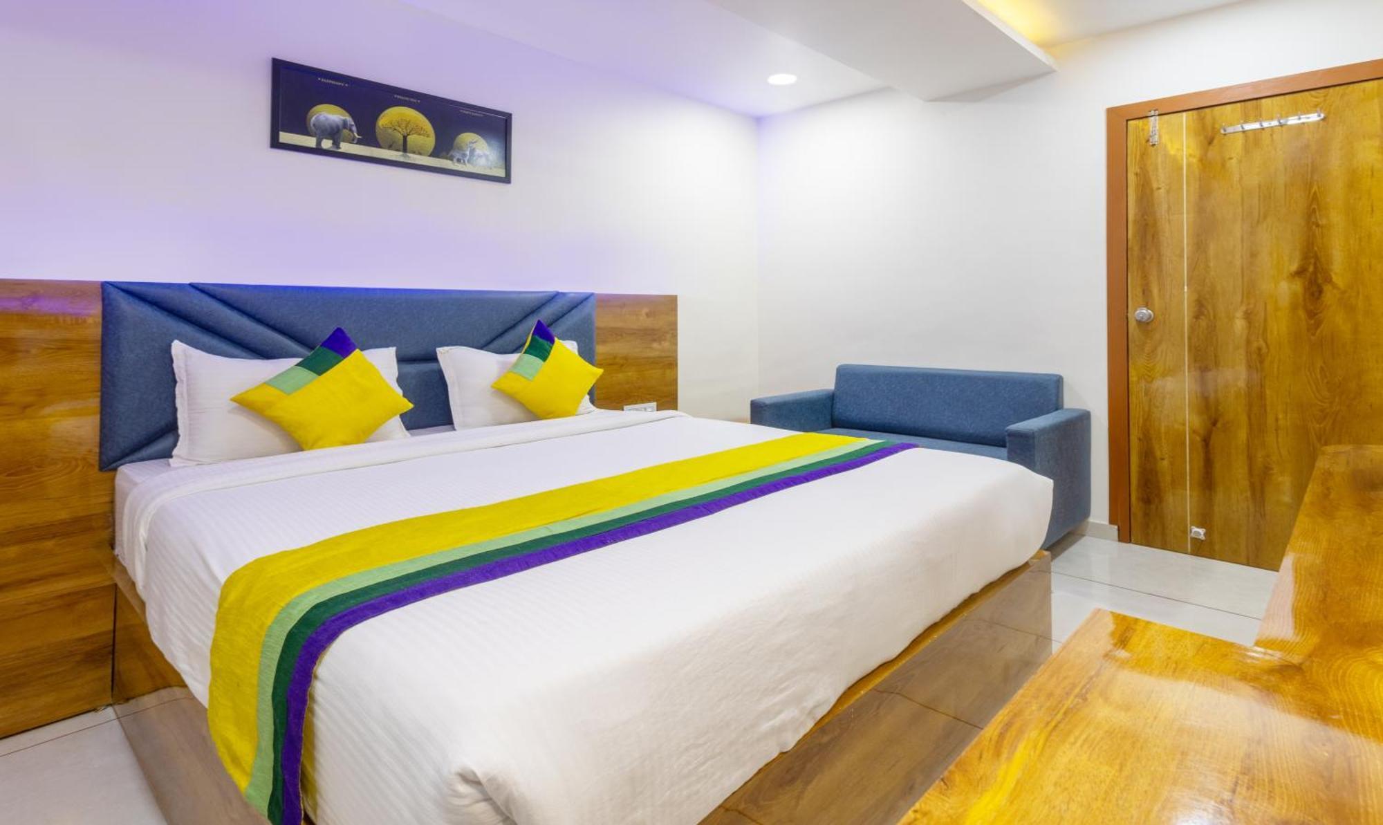 Itsy Hotels Signature, Nehru Nagar Ахмедабад Экстерьер фото