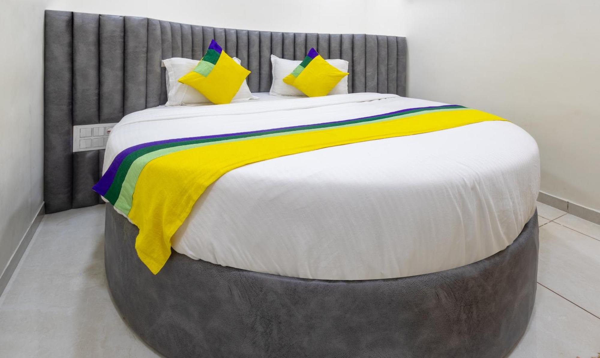 Itsy Hotels Signature, Nehru Nagar Ахмедабад Экстерьер фото